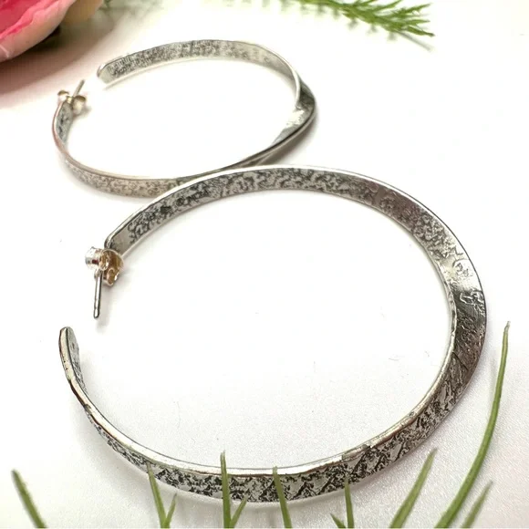 SILPADA⚜️Rare Sterling Silver “Twist Of Fate” Abstract Hoop Earrings - Picture 3 of 7